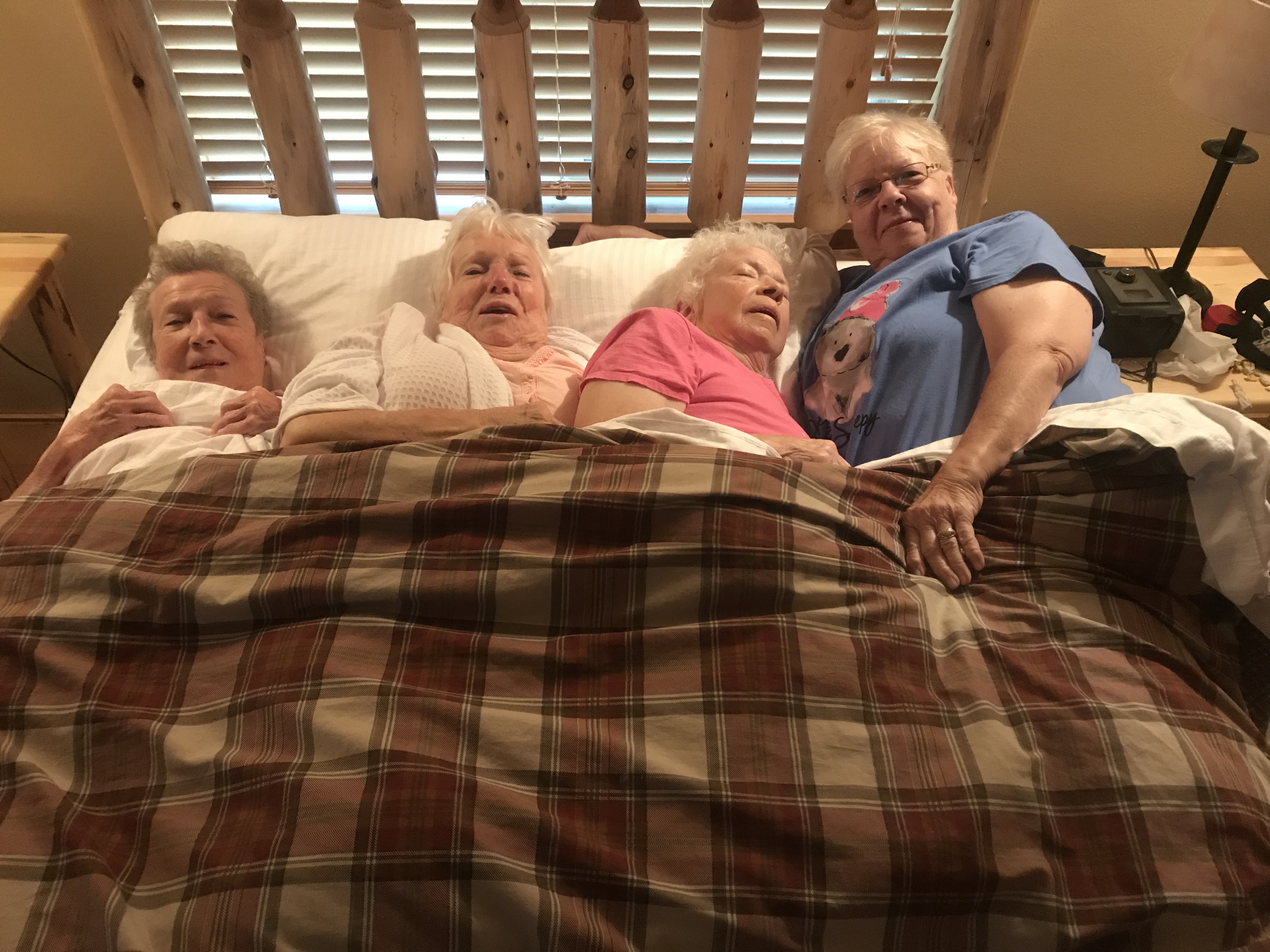 2BF86F3E-CD03-4635-A234-E7D5F685E207